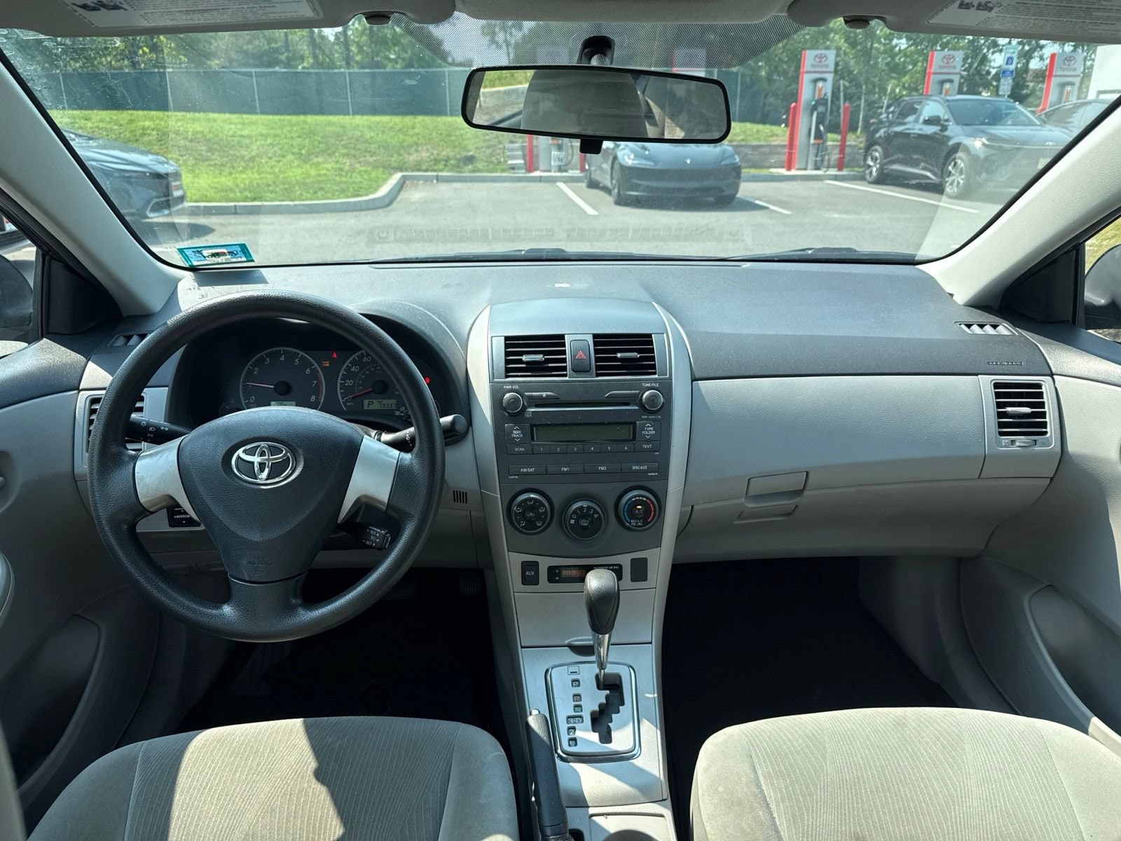 Thumbnail: 2011 Toyota Corolla - 25