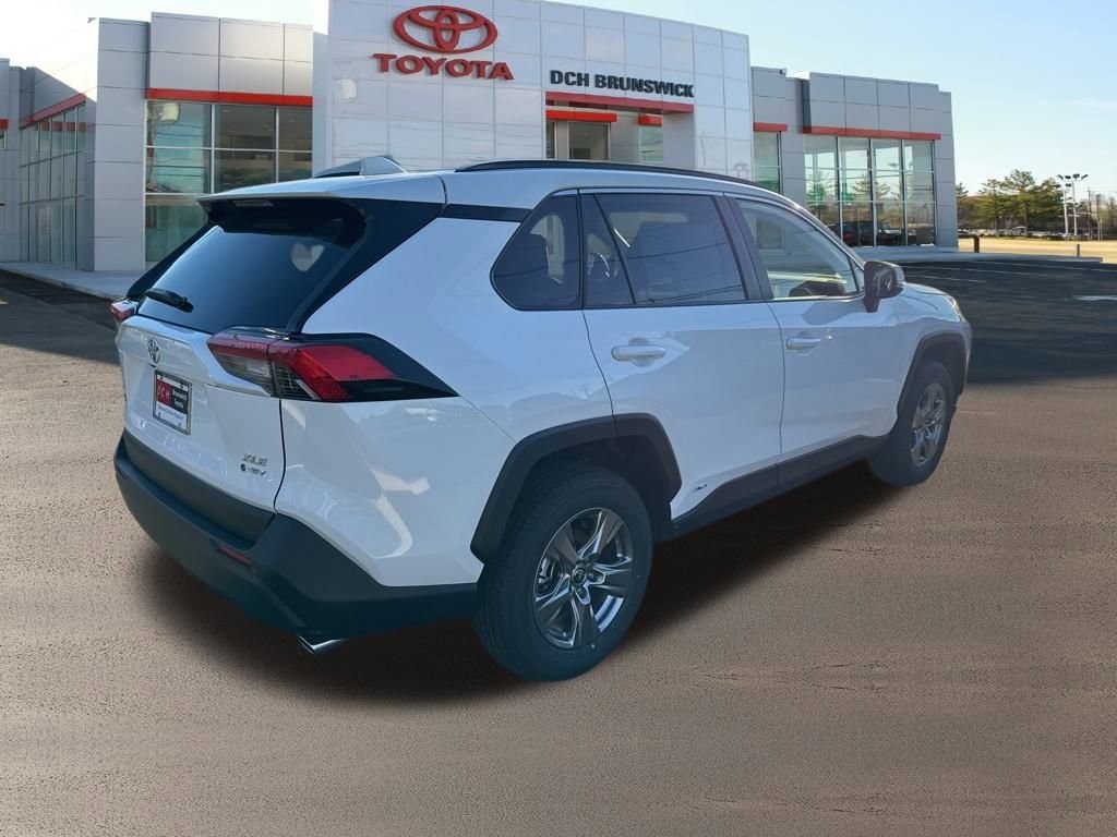 Thumbnail: 2025 Toyota RAV4 - 3