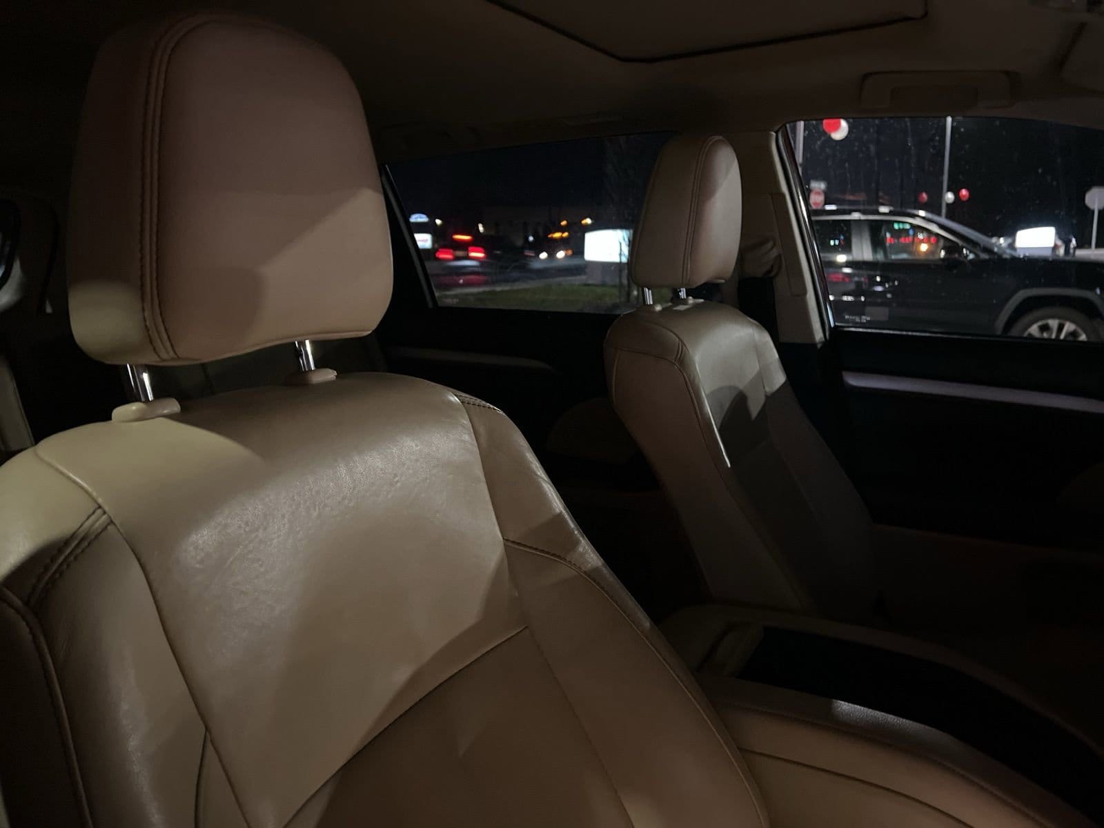 Thumbnail: 2019 Toyota Highlander - 18