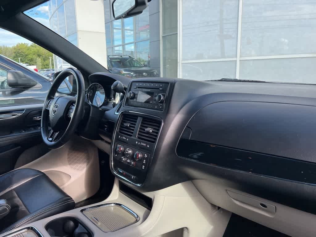 Thumbnail: 2014 Dodge Grand Caravan - 15