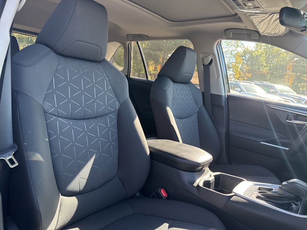 Thumbnail: 2025 Toyota RAV4 - 14