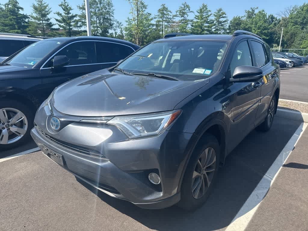 Thumbnail: 2018 Toyota RAV4 - 1