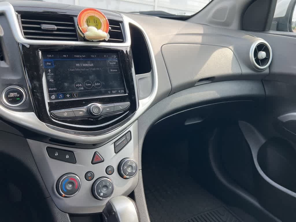 Thumbnail: 2018 Chevrolet Sonic - 21
