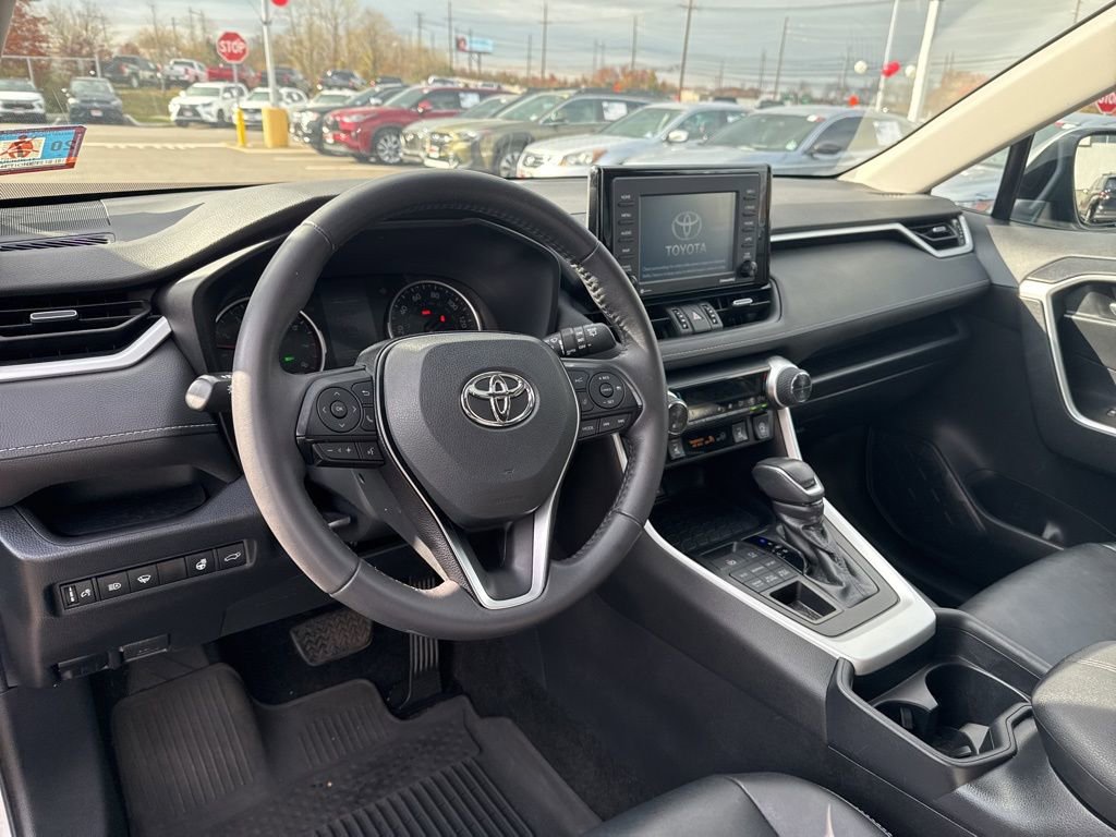 Thumbnail: 2020 Toyota RAV4 - 18