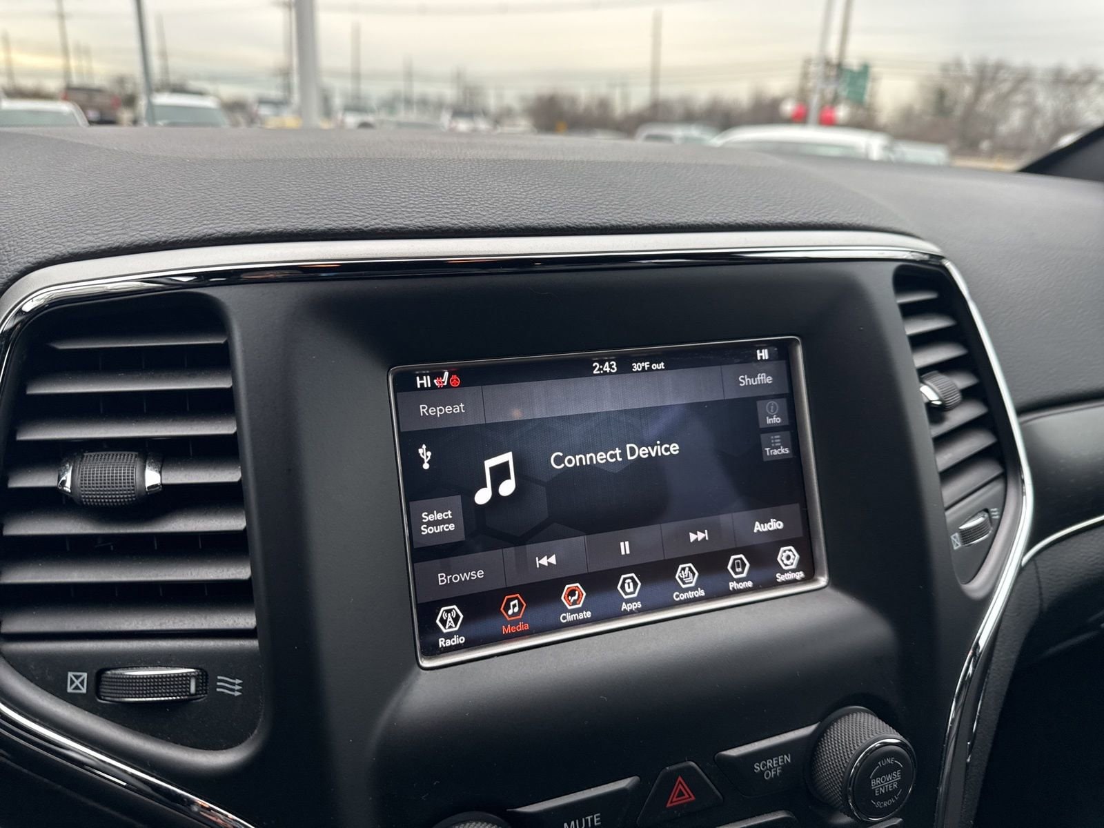 Thumbnail: 2018 Jeep Grand Cherokee - 27