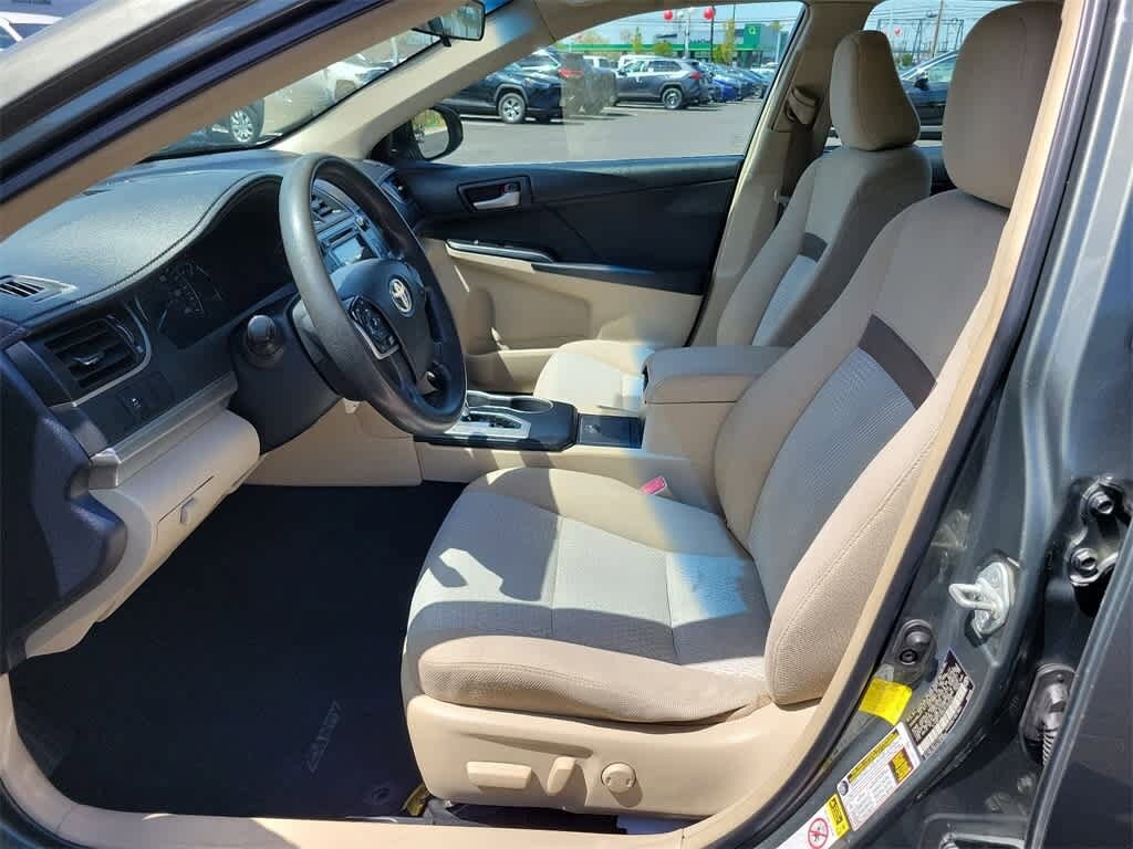 2012 Toyota Camry LE 19