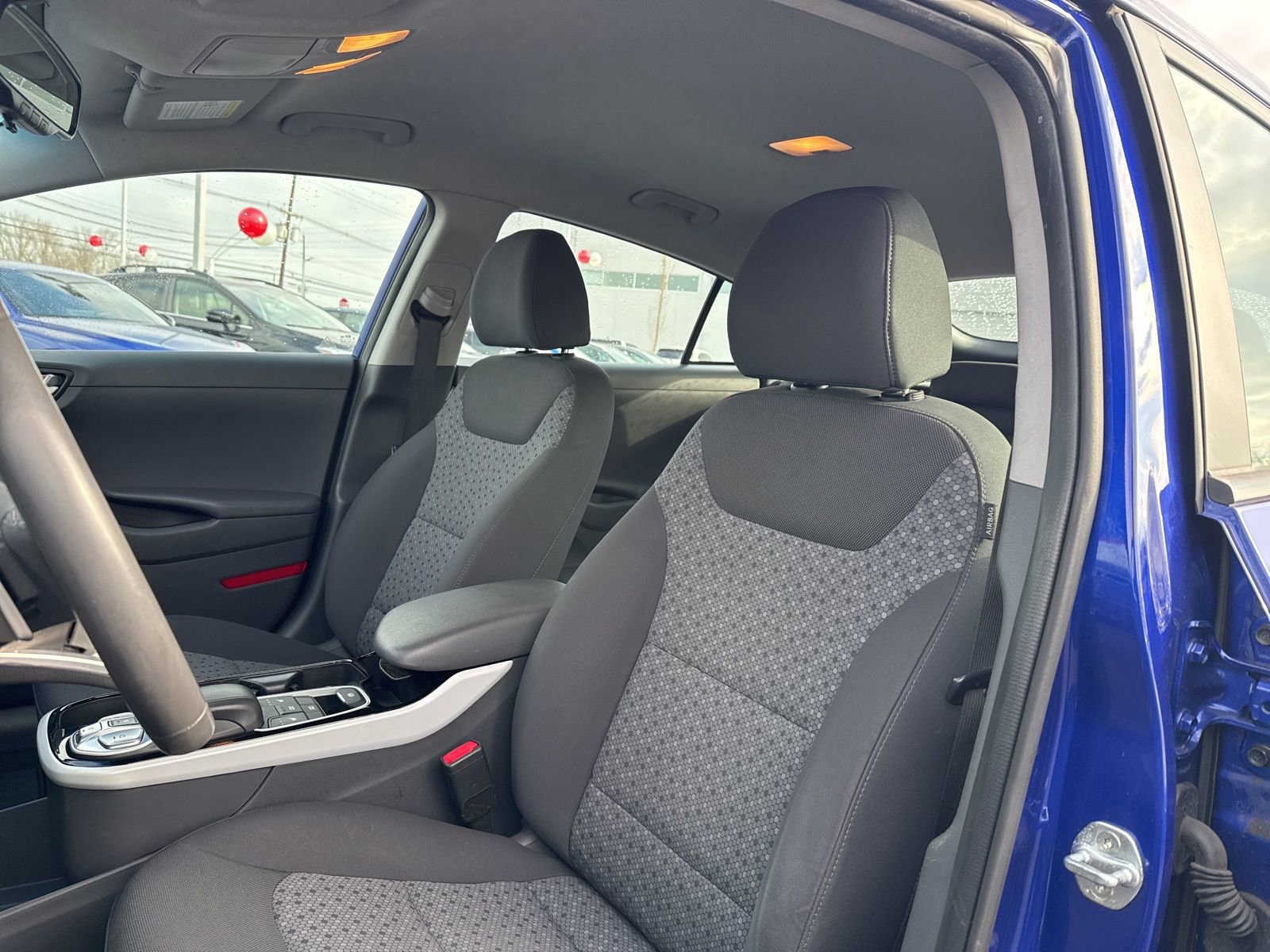 Thumbnail: 2019 Hyundai Ioniq - 18