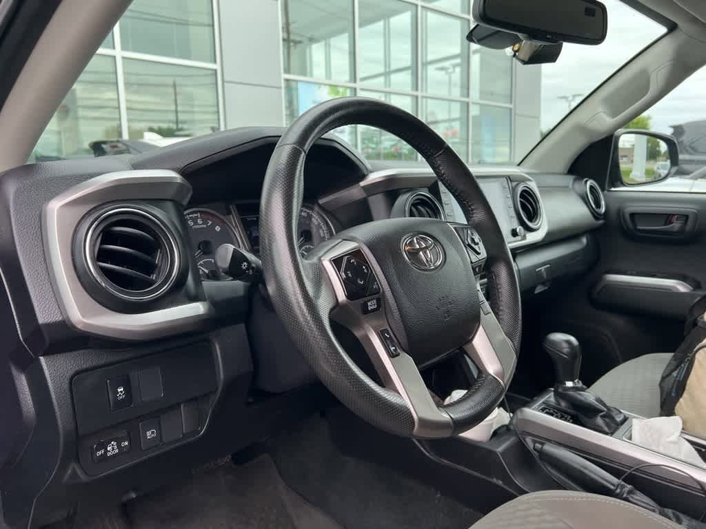 Thumbnail: 2022 Toyota Tacoma - 5