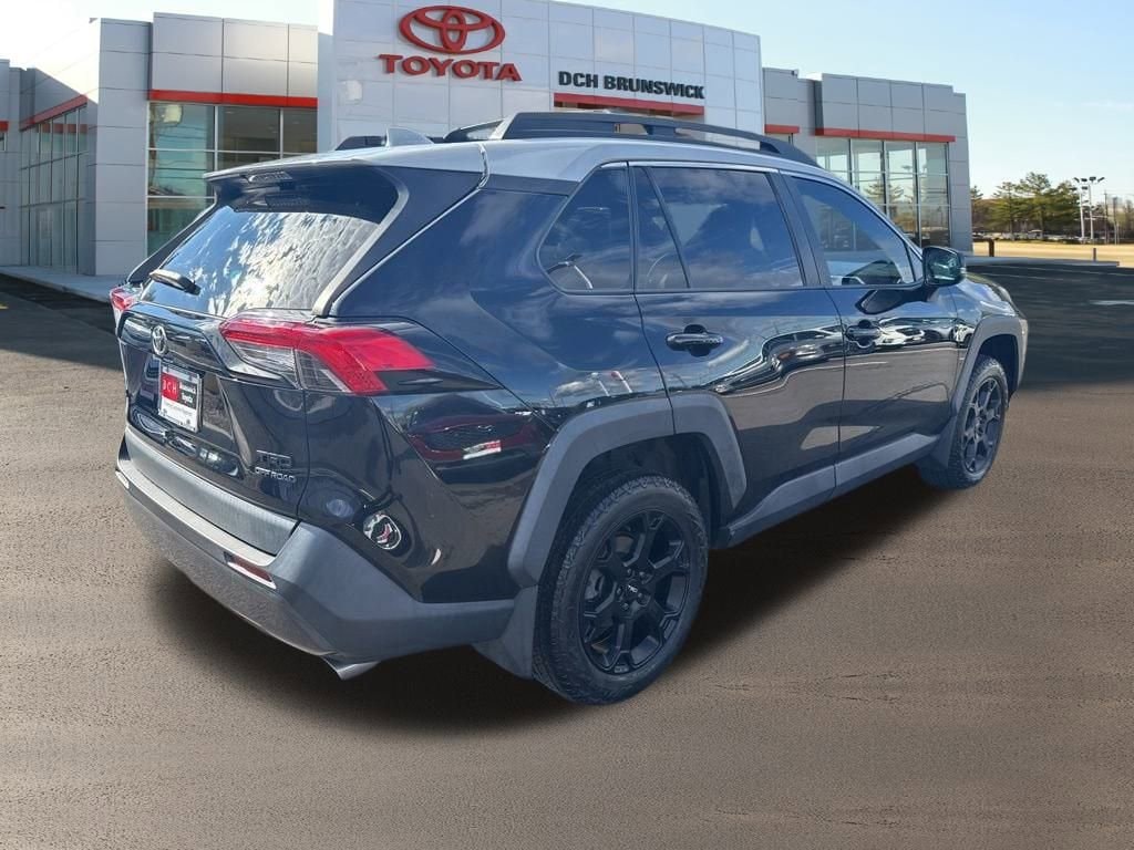 Thumbnail: 2020 Toyota RAV4 - 6