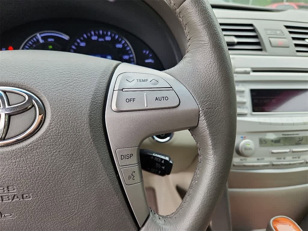 Thumbnail: 2011 Toyota Camry - 26