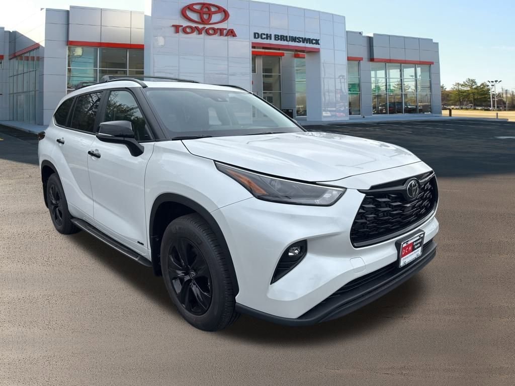 Thumbnail: 2025 Toyota Highlander - 3
