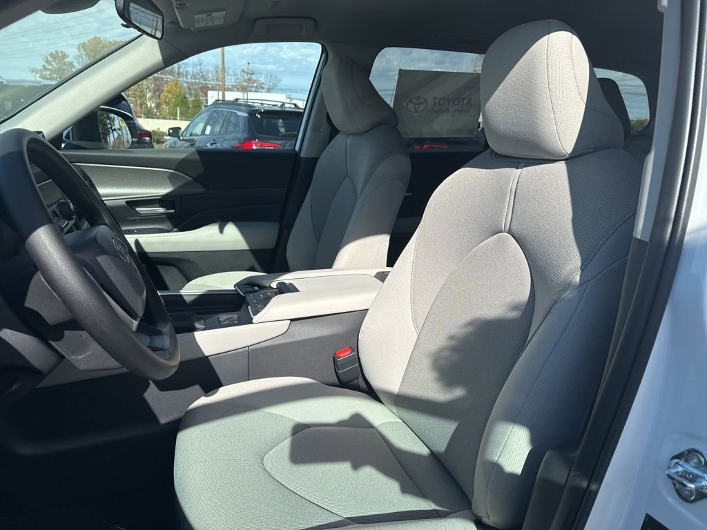 Thumbnail: 2026 Toyota Grand Highlander - 11