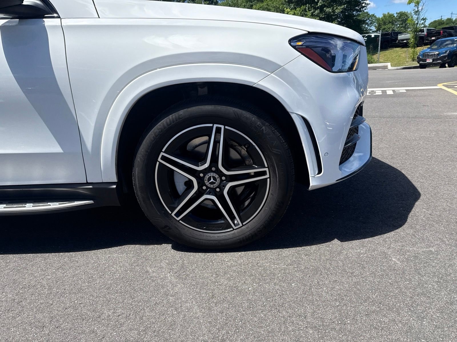 Thumbnail: 2023 Mercedes-Benz GLE - 16