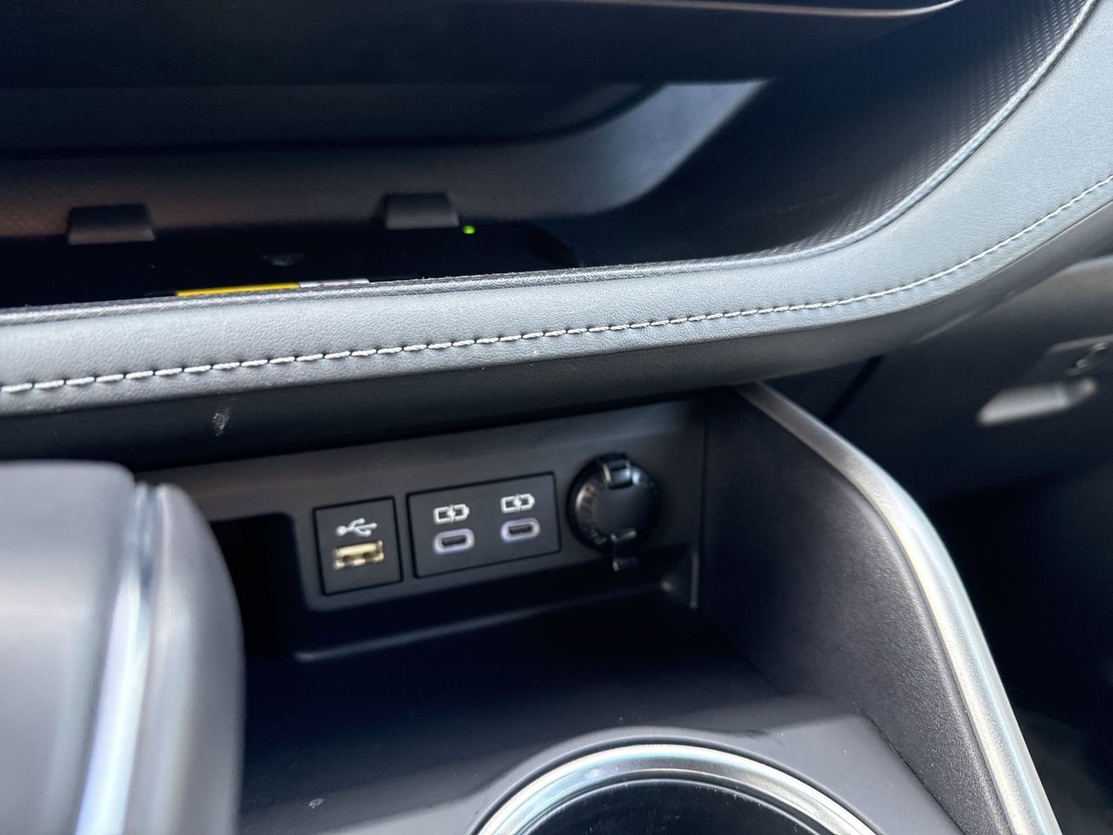 Thumbnail: 2023 Toyota Highlander - 31