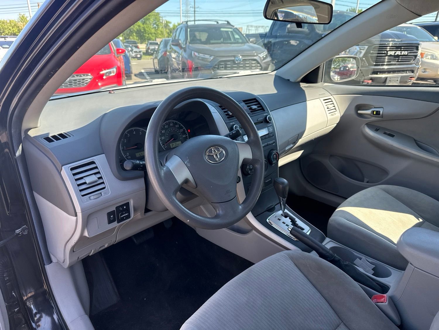 Thumbnail: 2010 Toyota Corolla - 17