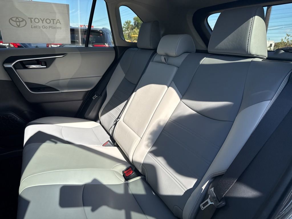 Thumbnail: 2025 Toyota RAV4 - 12