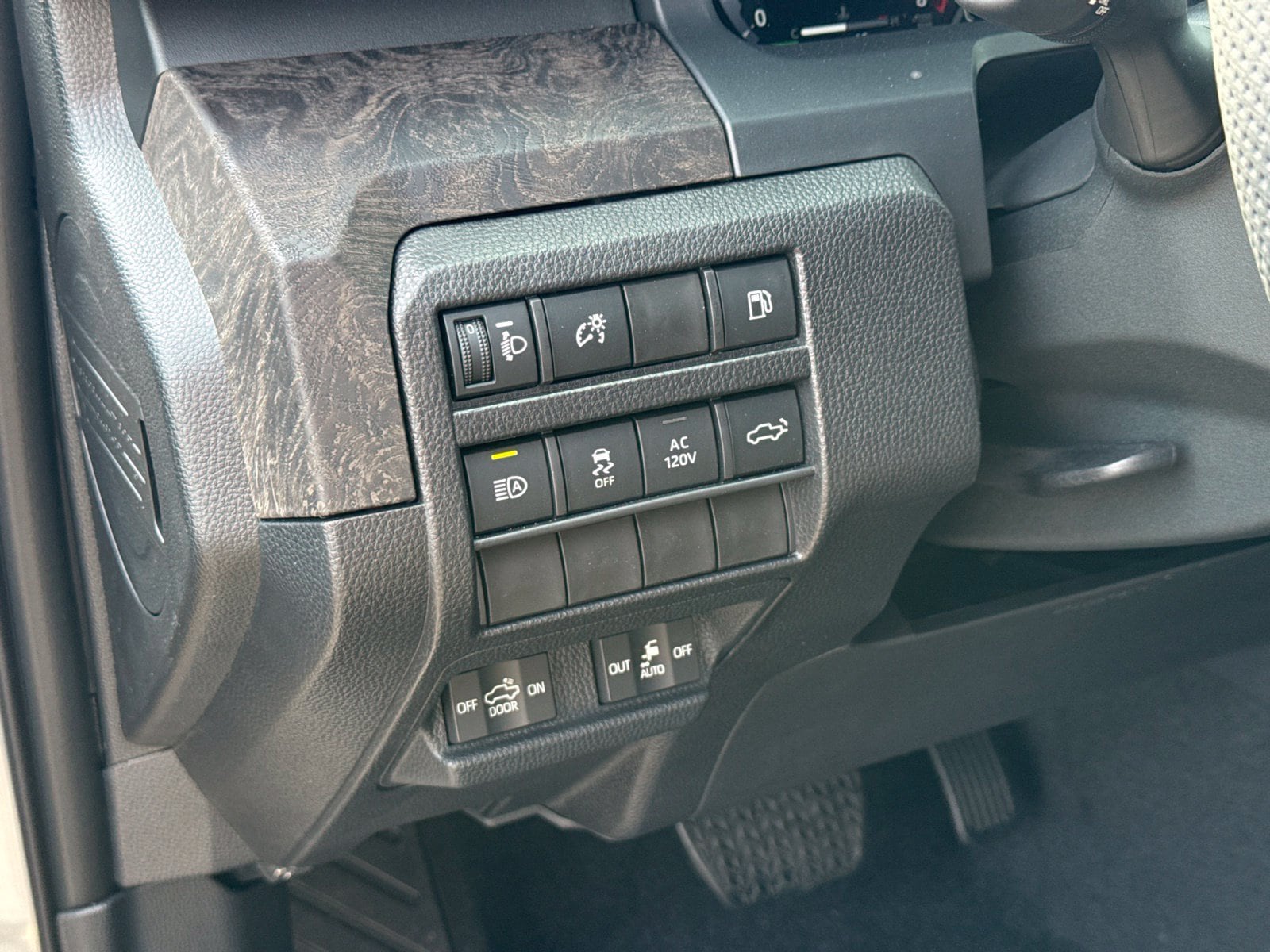 2026 Toyota Tacoma Limited - Photo 23