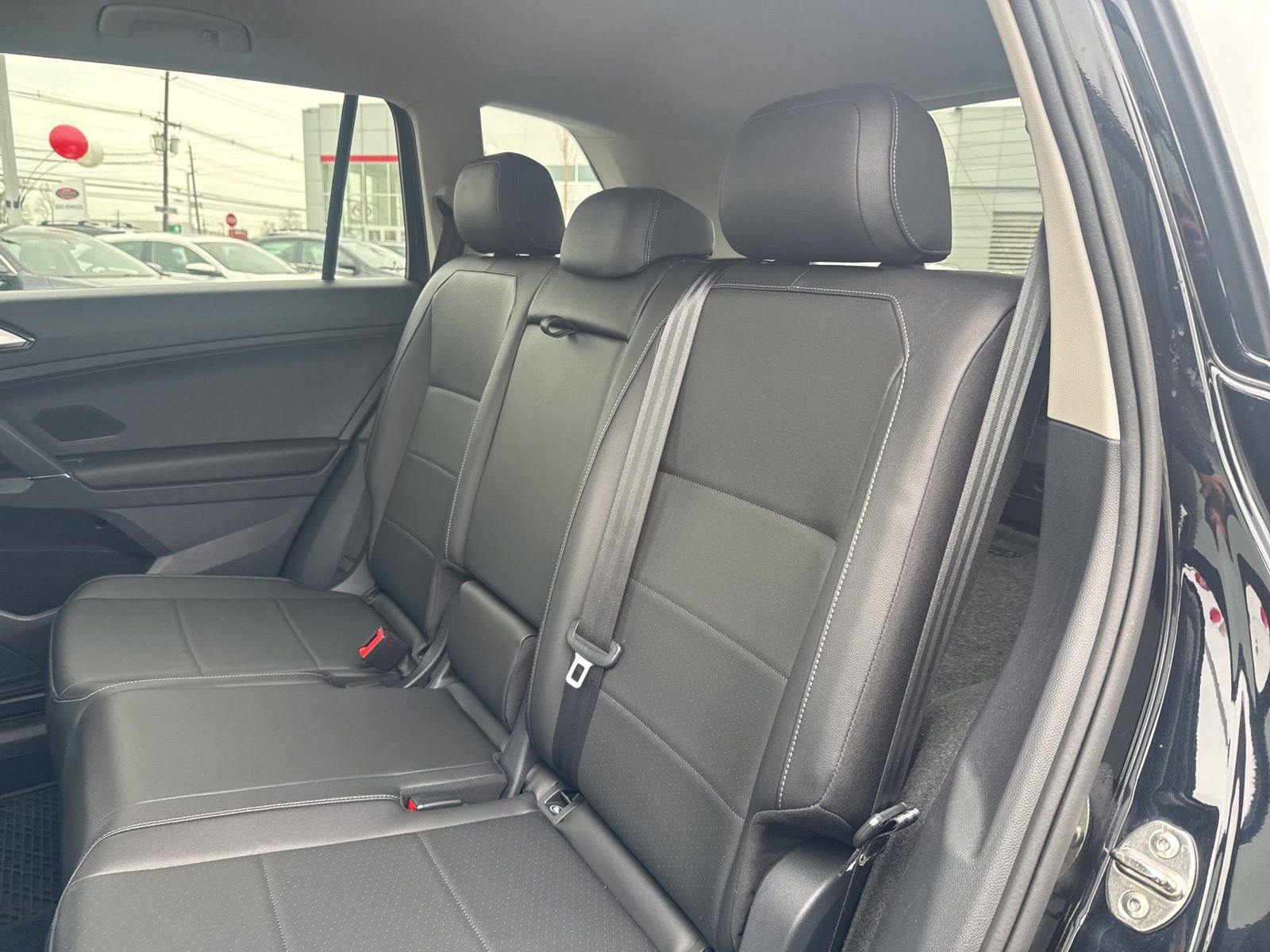 Thumbnail: 2018 Volkswagen Tiguan - 18