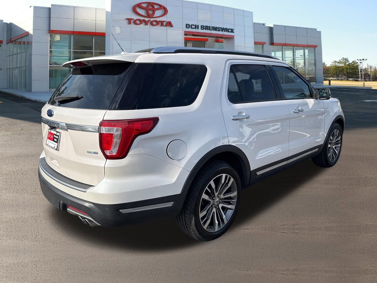 Thumbnail: 2018 Ford Explorer - 5