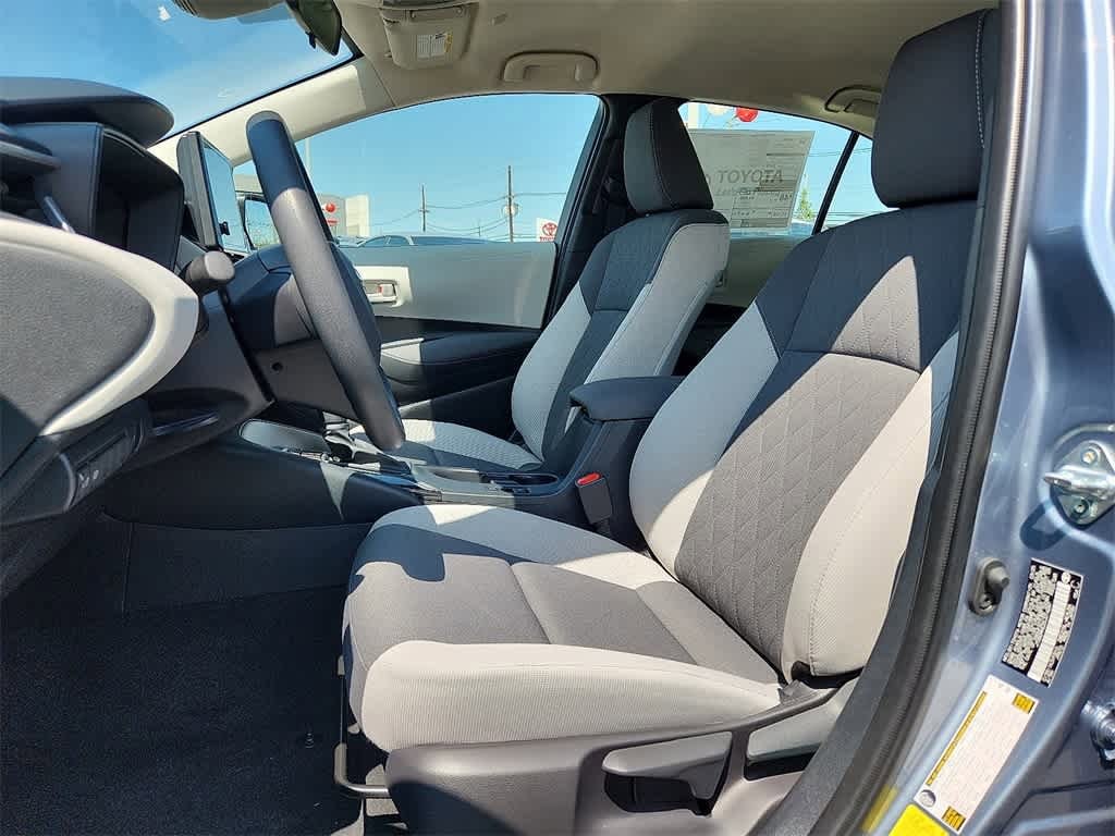 2025 Toyota Corolla LE 13