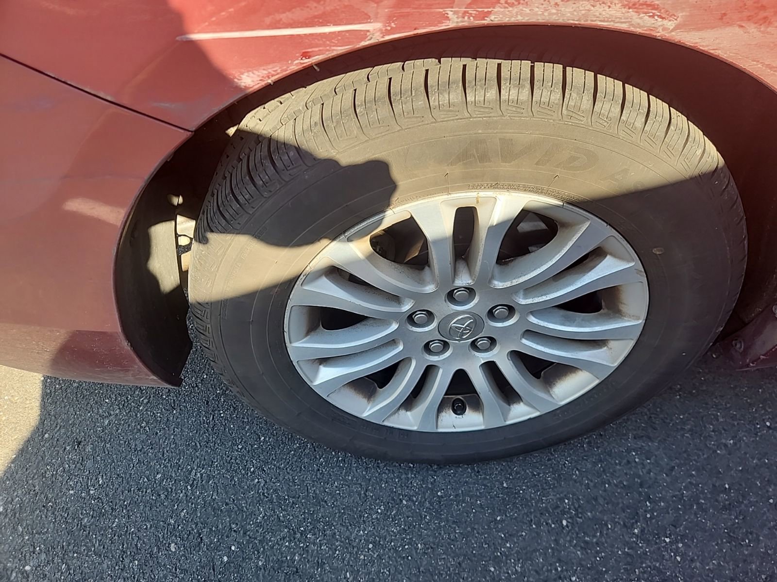 Thumbnail: 2015 Toyota Sienna - 15