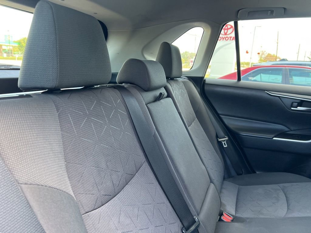 Thumbnail: 2019 Toyota RAV4 - 18