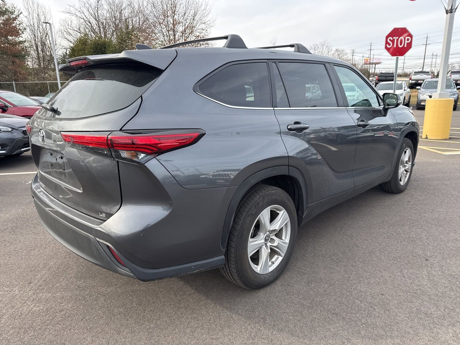 Thumbnail: 2023 Toyota Highlander - 3