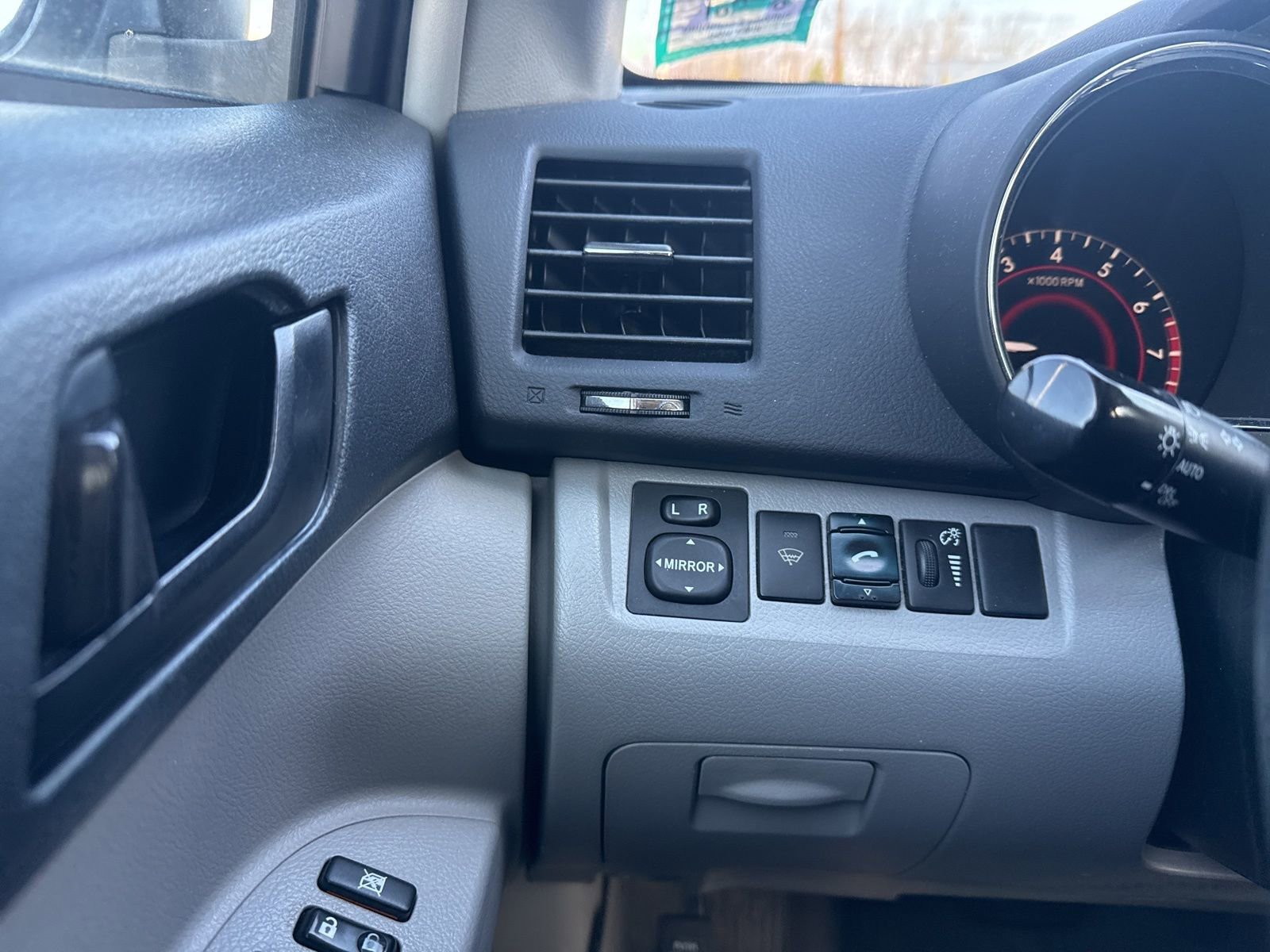 Thumbnail: 2009 Toyota Highlander - 31