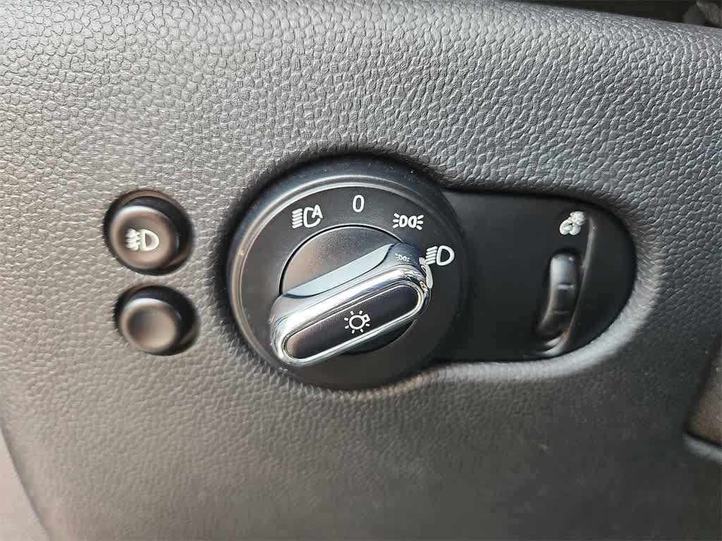 Thumbnail: 2014 MINI Cooper Hardtop - 27