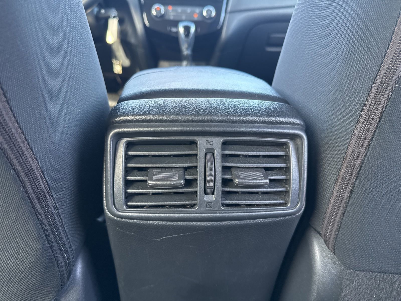 Thumbnail: 2018 Nissan Rogue - 30