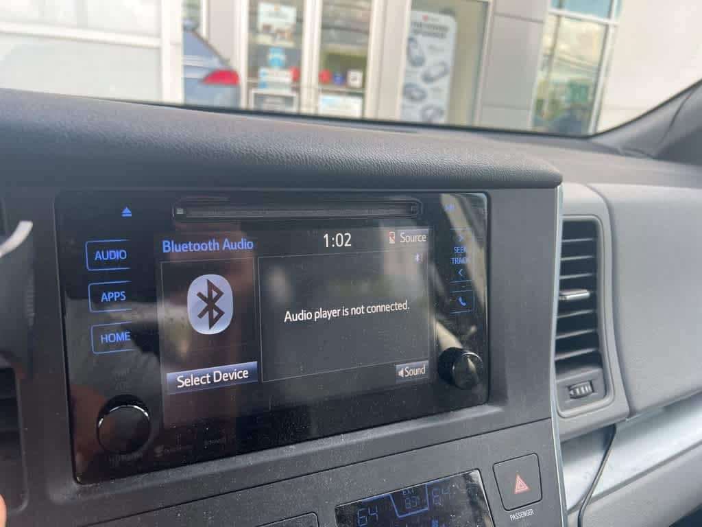 2016 Toyota Sienna LE 6