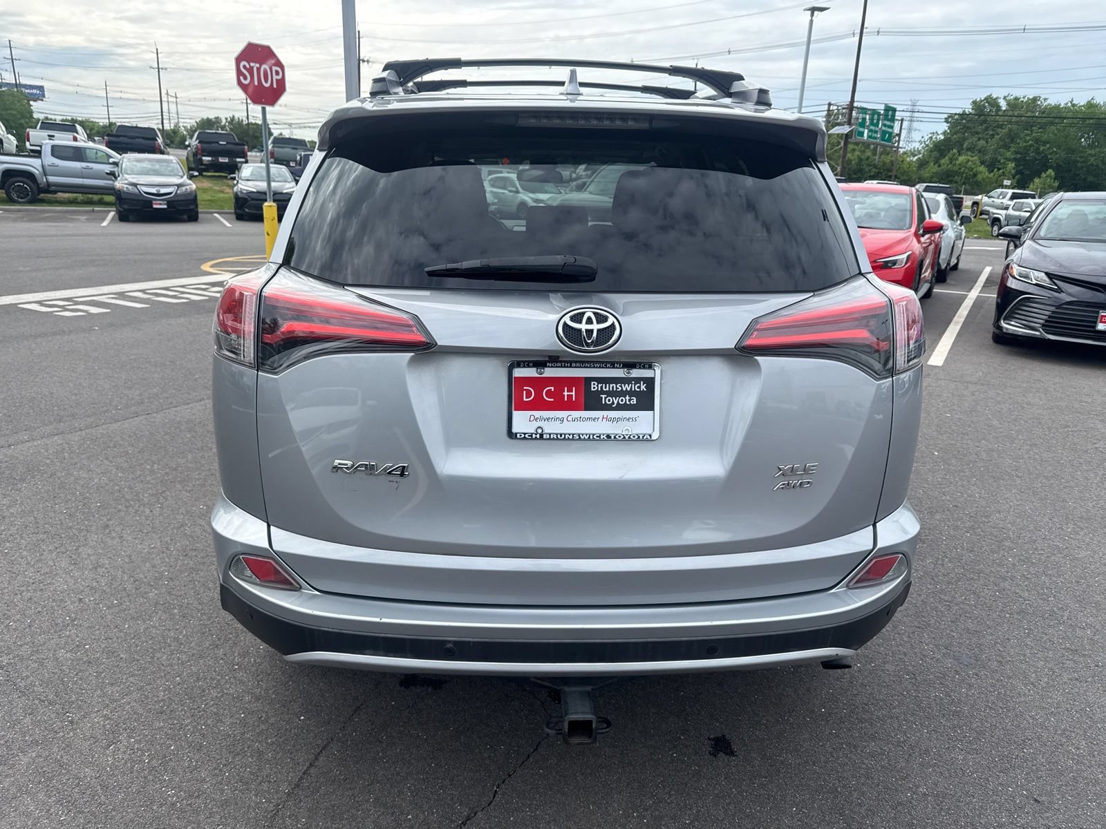Thumbnail: 2016 Toyota RAV4 - 13
