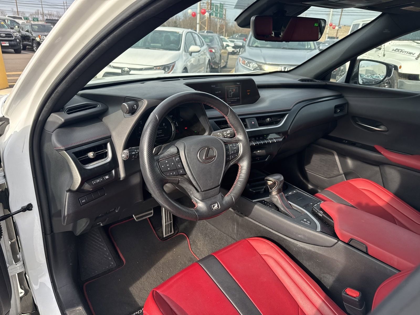 Thumbnail: 2020 Lexus UX - 17