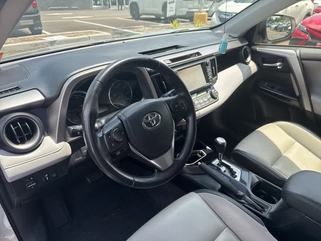 Thumbnail: 2016 Toyota RAV4 - 14