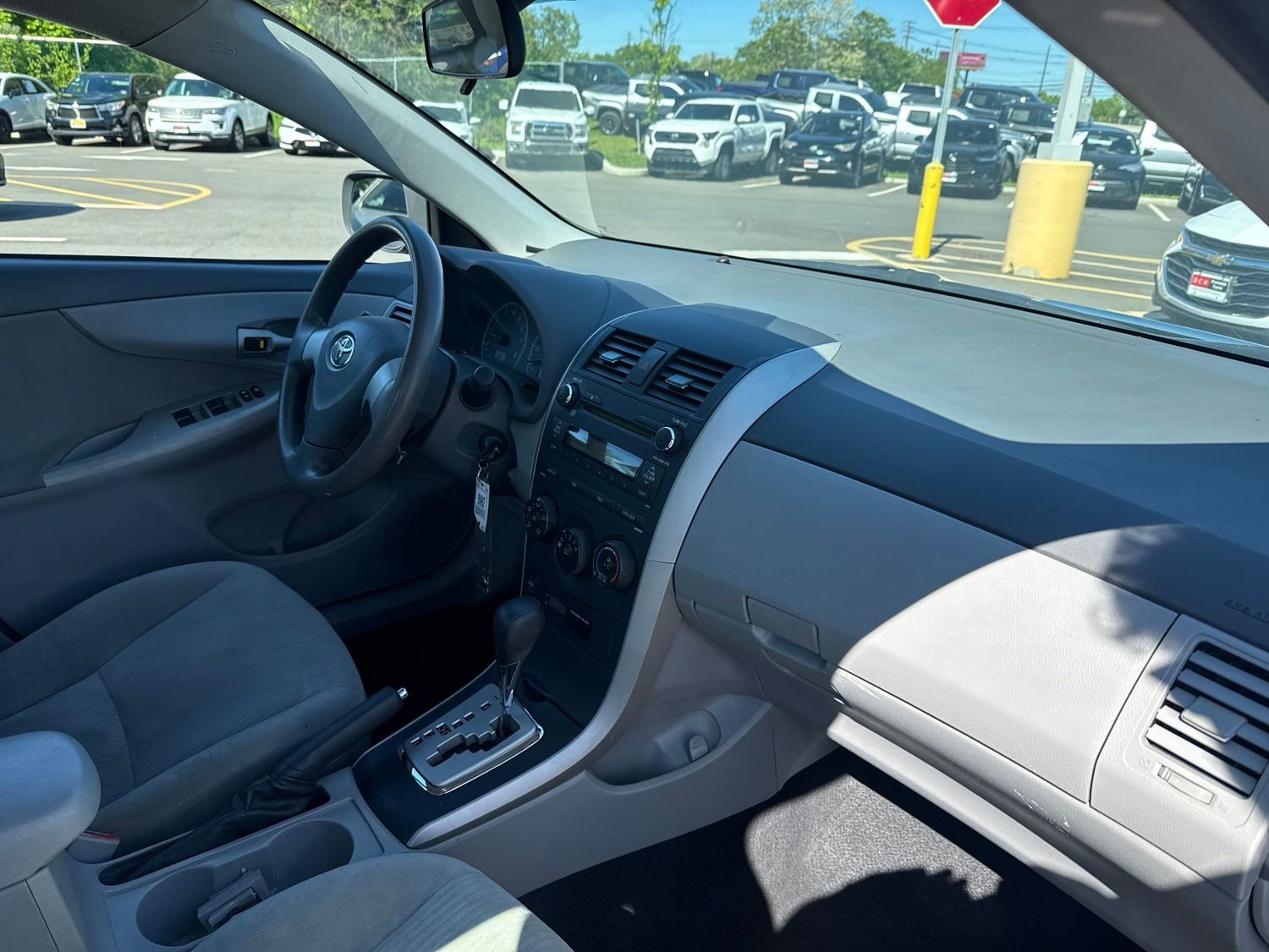 Thumbnail: 2010 Toyota Corolla - 20