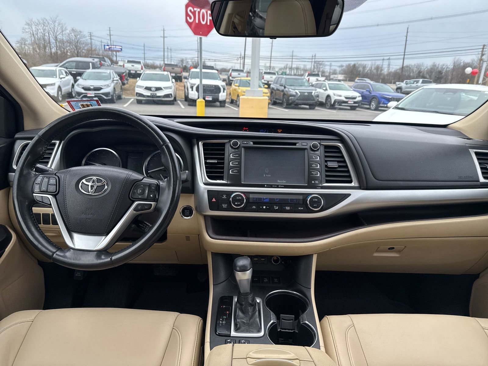 Thumbnail: 2019 Toyota Highlander - 28