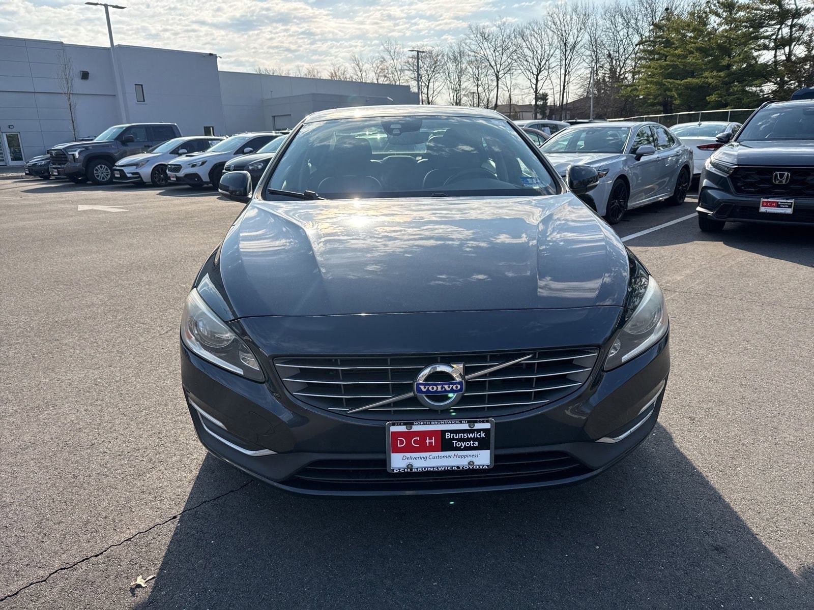 Thumbnail: 2016 Volvo S60 - 2