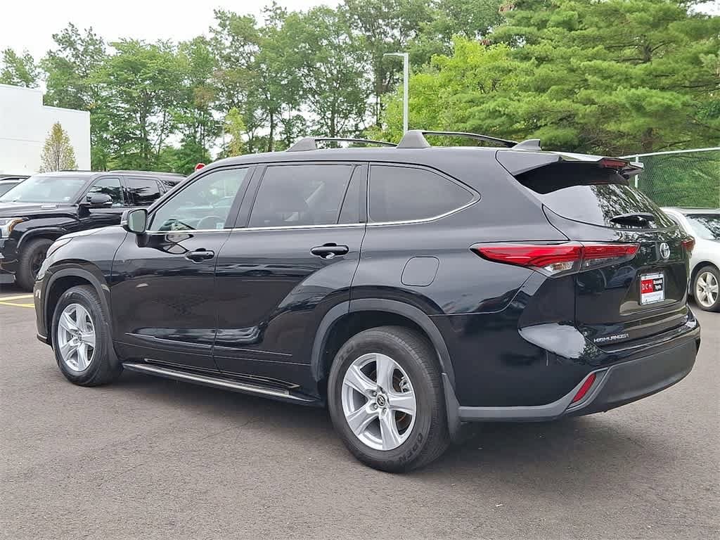 Thumbnail: 2022 Toyota Highlander - 6