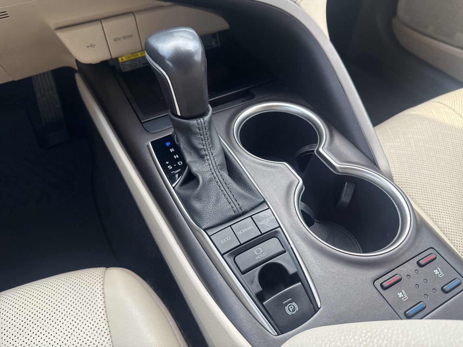Thumbnail: 2021 Toyota Camry - 27