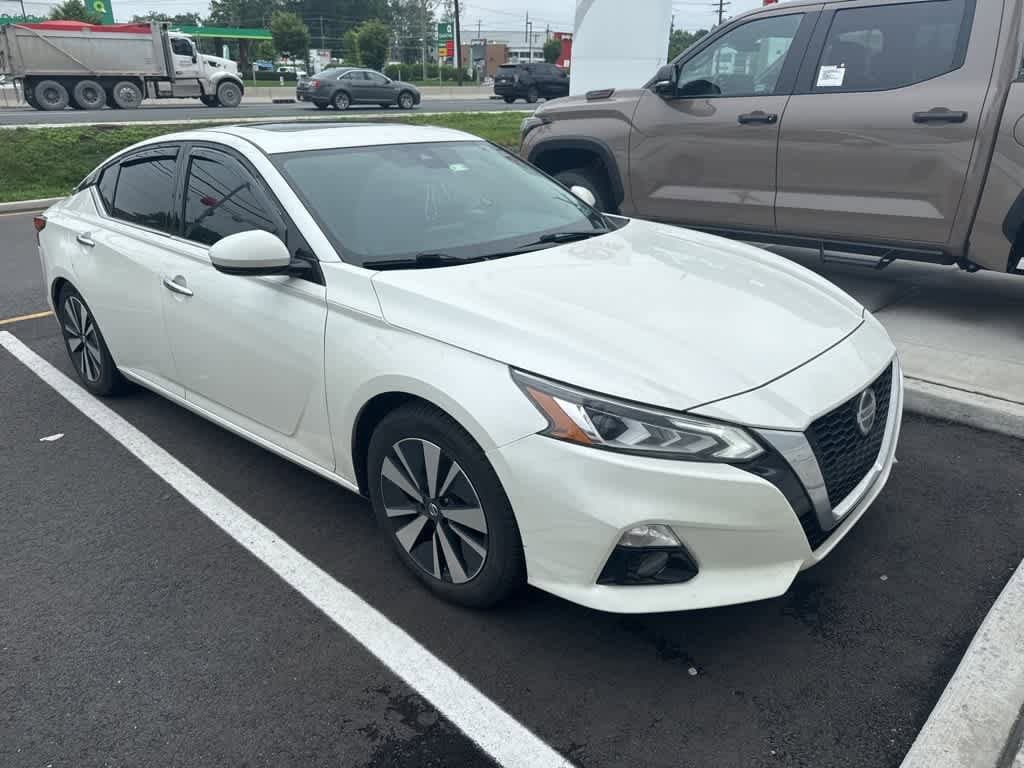 Thumbnail: 2020 Nissan Altima - 3