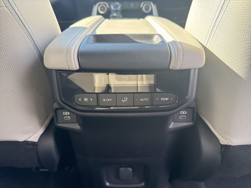 Thumbnail: 2026 Toyota Grand Highlander - 27