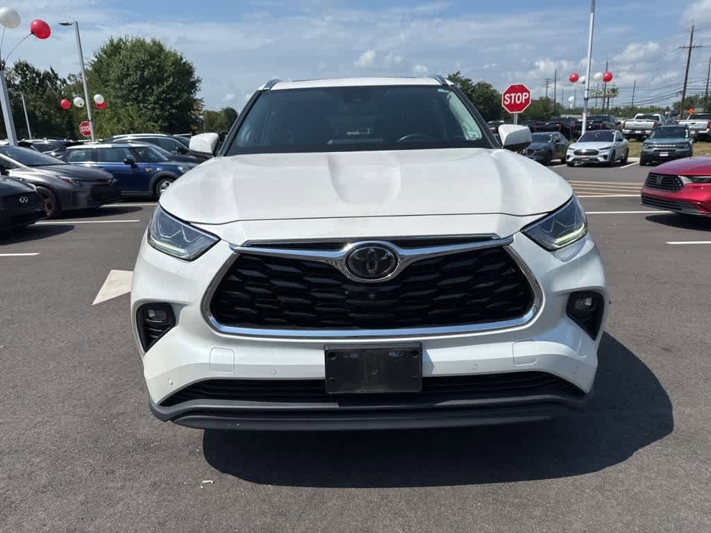 Thumbnail: 2020 Toyota Highlander - 5