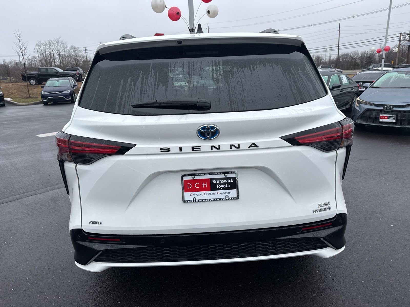 Thumbnail: 2023 Toyota Sienna - 6