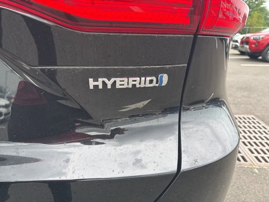 Thumbnail: 2021 Toyota Venza - 16