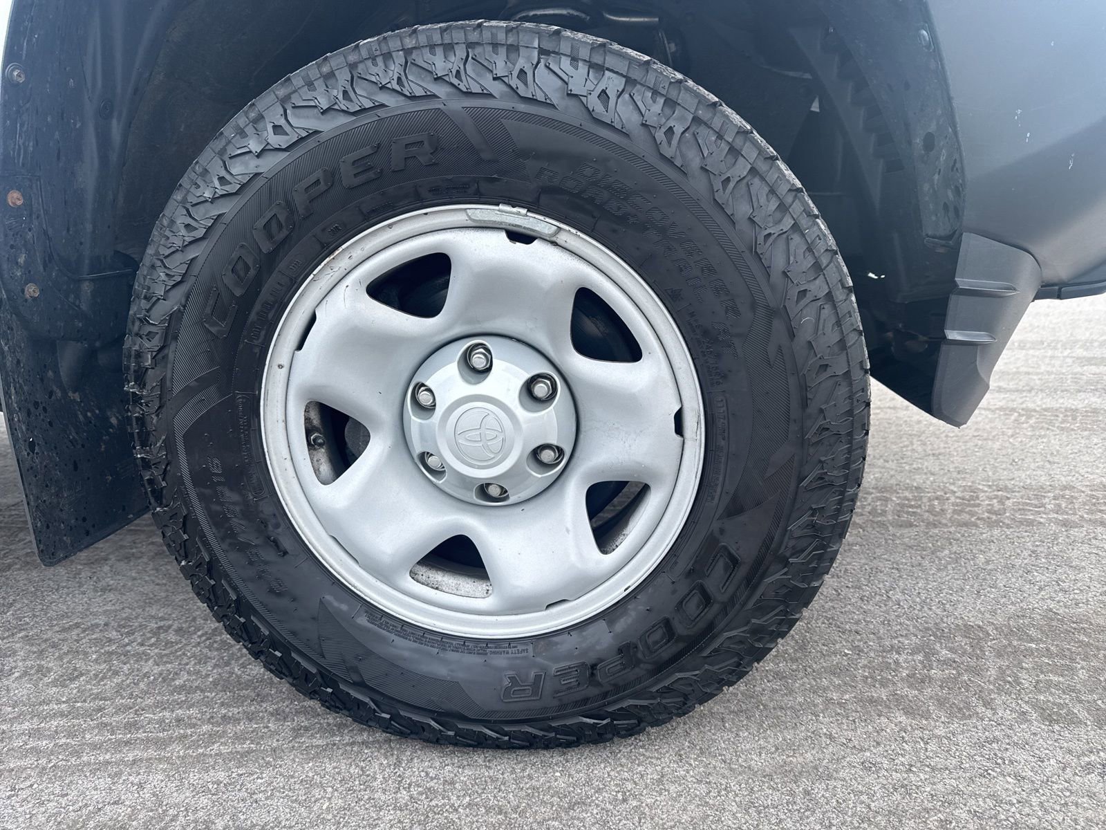 Thumbnail: 2020 Toyota Tacoma - 15