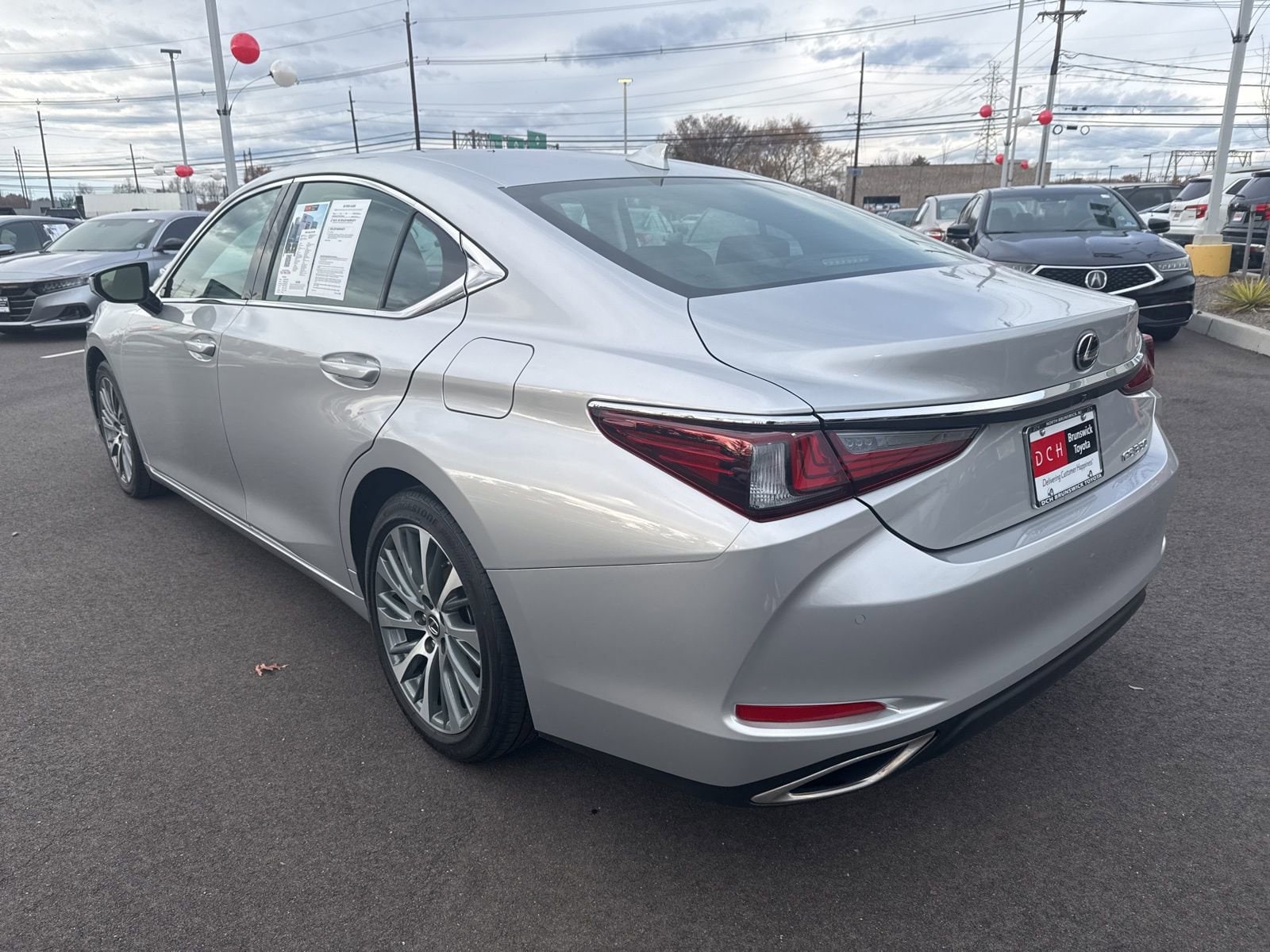 Thumbnail: 2020 Lexus ES - 13