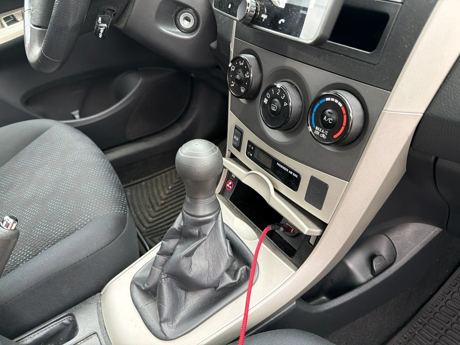 Thumbnail: 2010 Toyota Corolla - 18