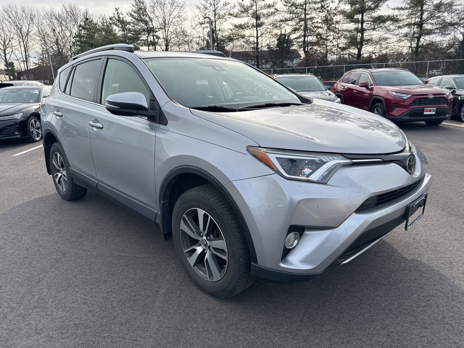 Thumbnail: 2018 Toyota RAV4 - 3