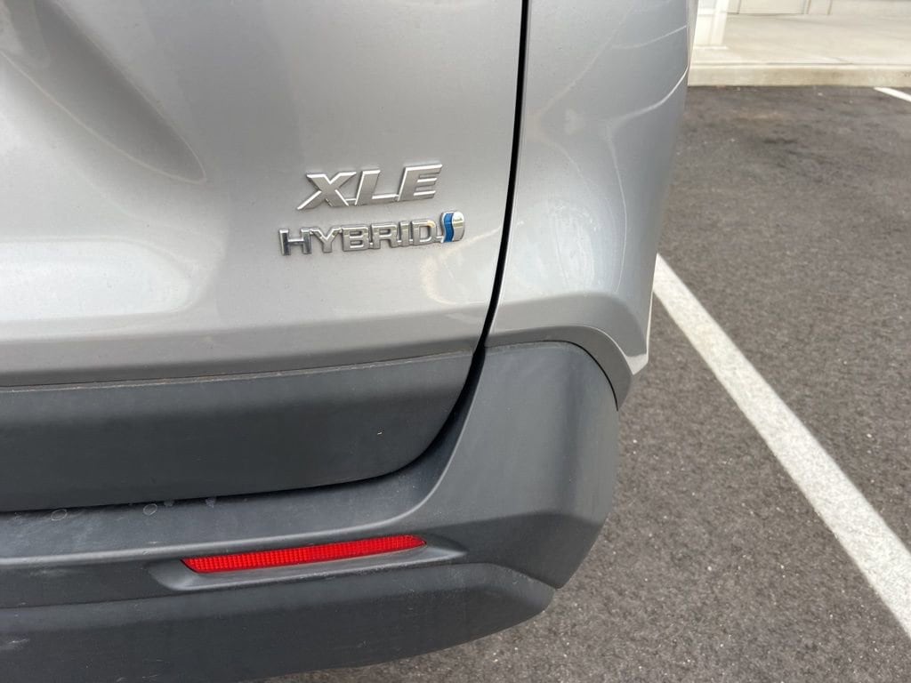 Thumbnail: 2023 Toyota RAV4 - 19
