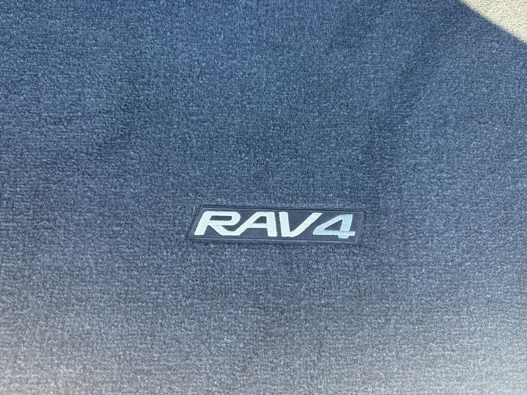 Thumbnail: 2016 Toyota RAV4 - 16